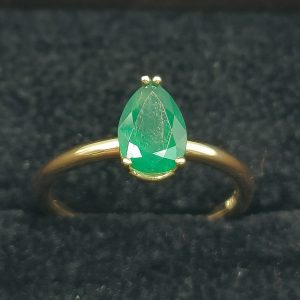 MCK Collection – Bague solitaire émeraude poire