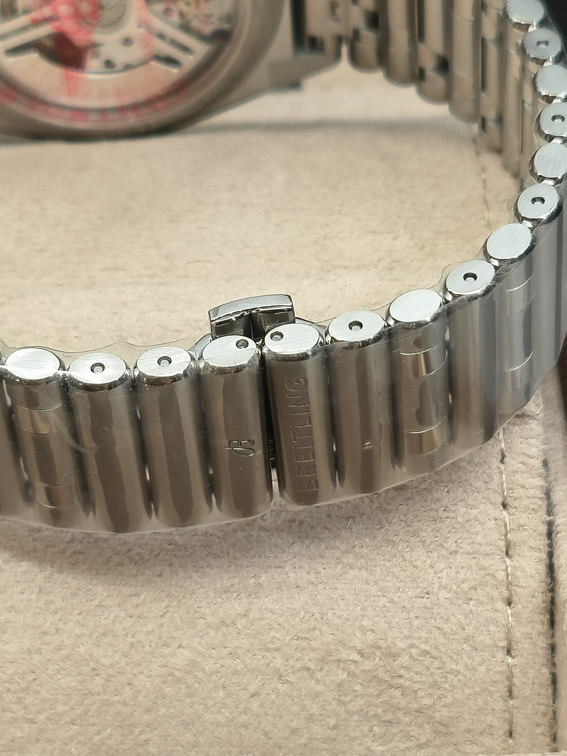 Breitling Chronomat B01 42 – Image 7